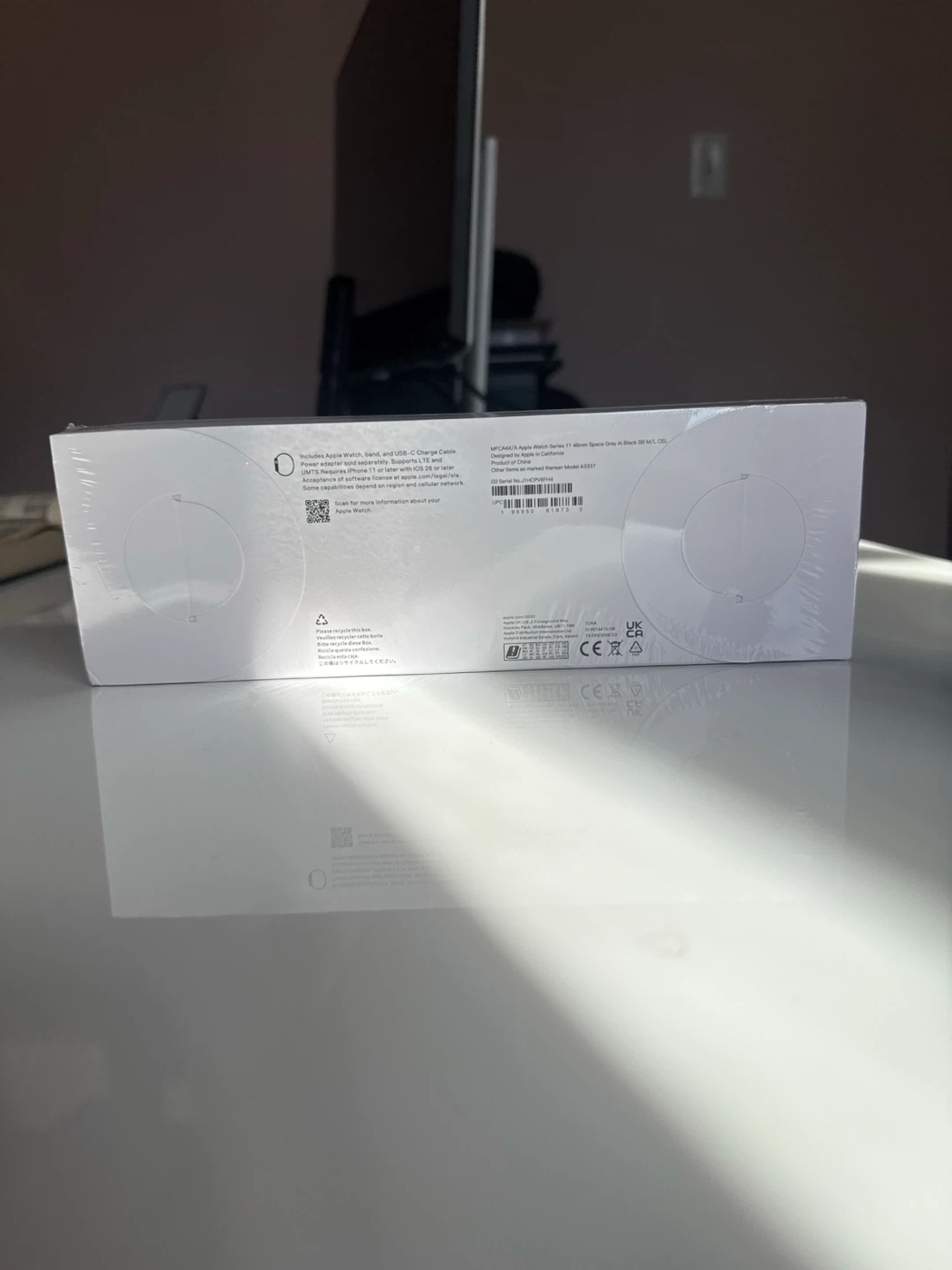 Apple Watch Series 11 46mm Space Gray Aluminum - photo 2