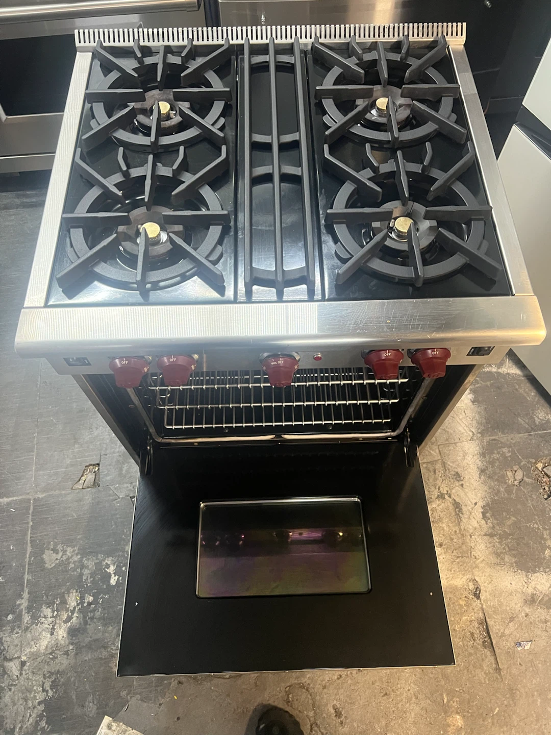 Wolf Gas Range excellent condition - photo 2