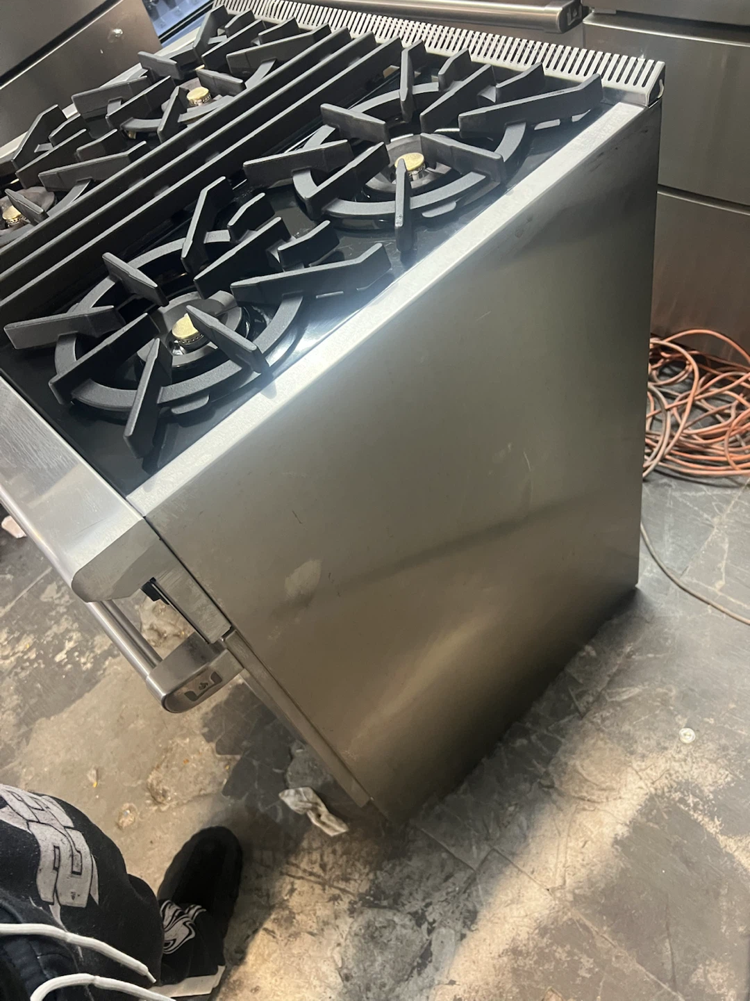 Wolf Gas Range excellent condition - photo 5