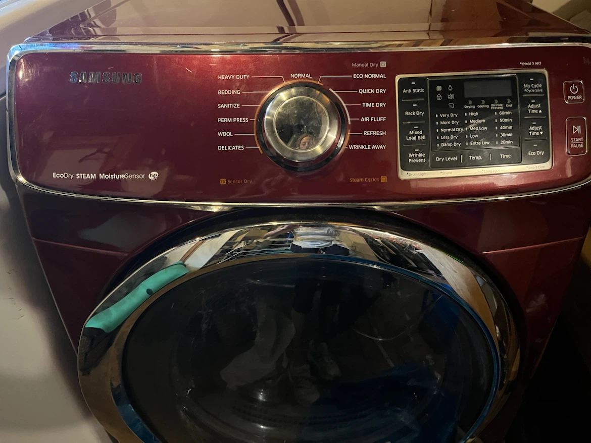 Samsung dryer: EcoDry Steam Moisture Sensor dryer