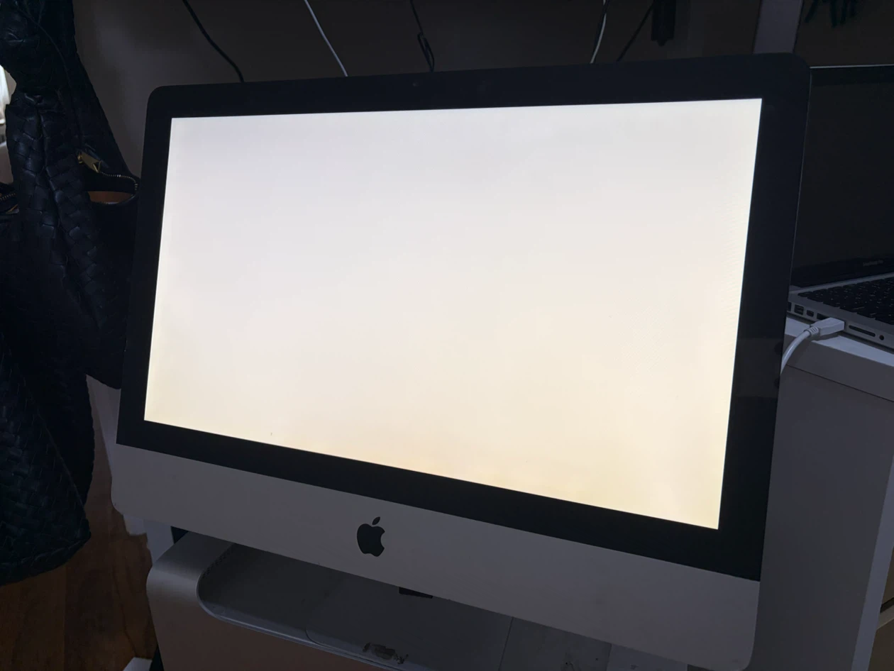 Apple iMac Desktop Computer - photo 2