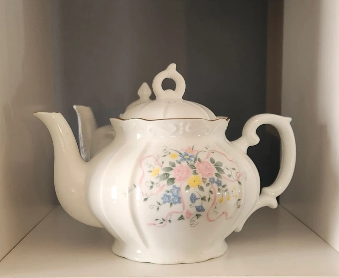 Floral Porcelain Teapot