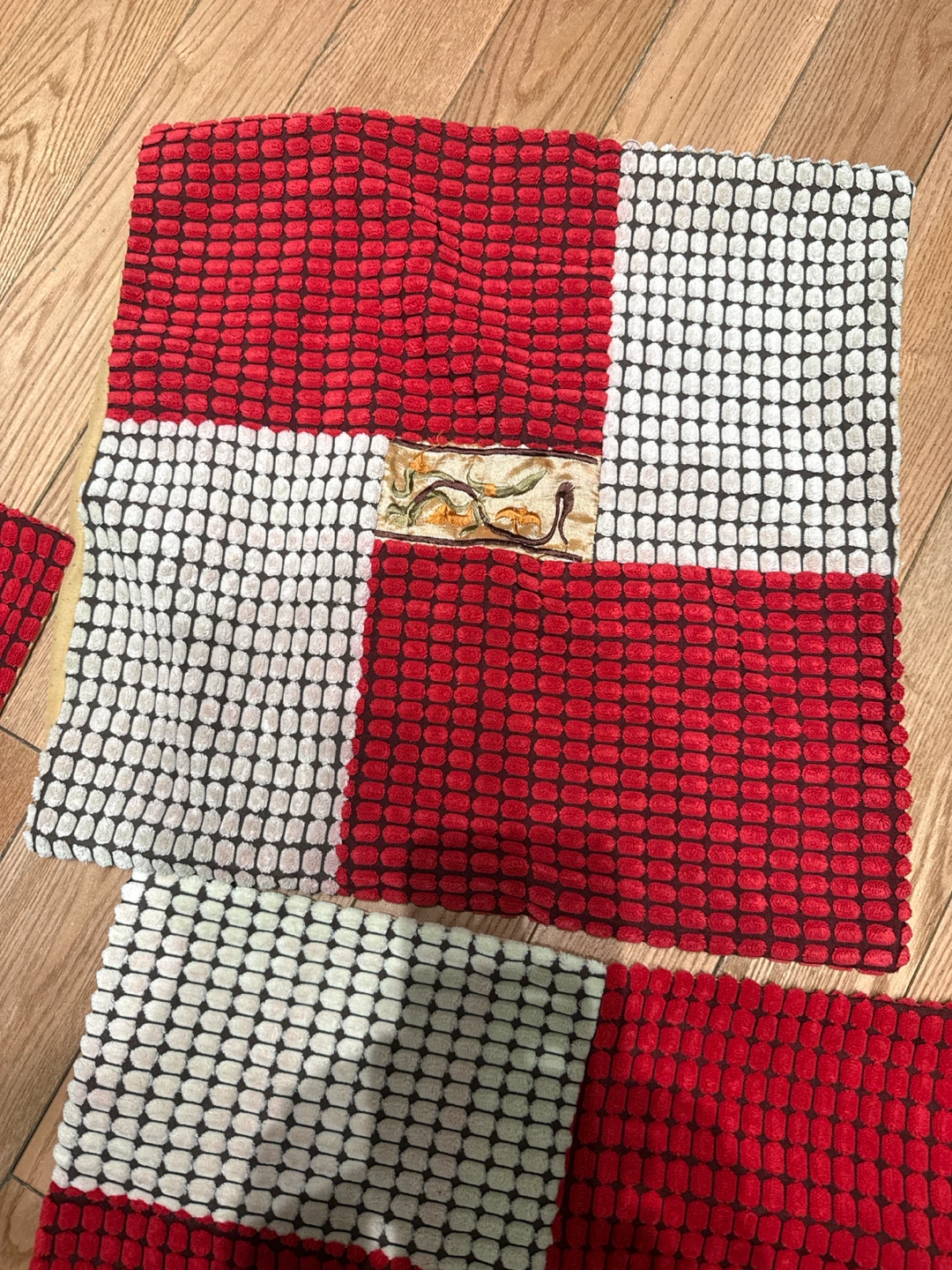 Three red and white patterned throw cushion covers - photo 3