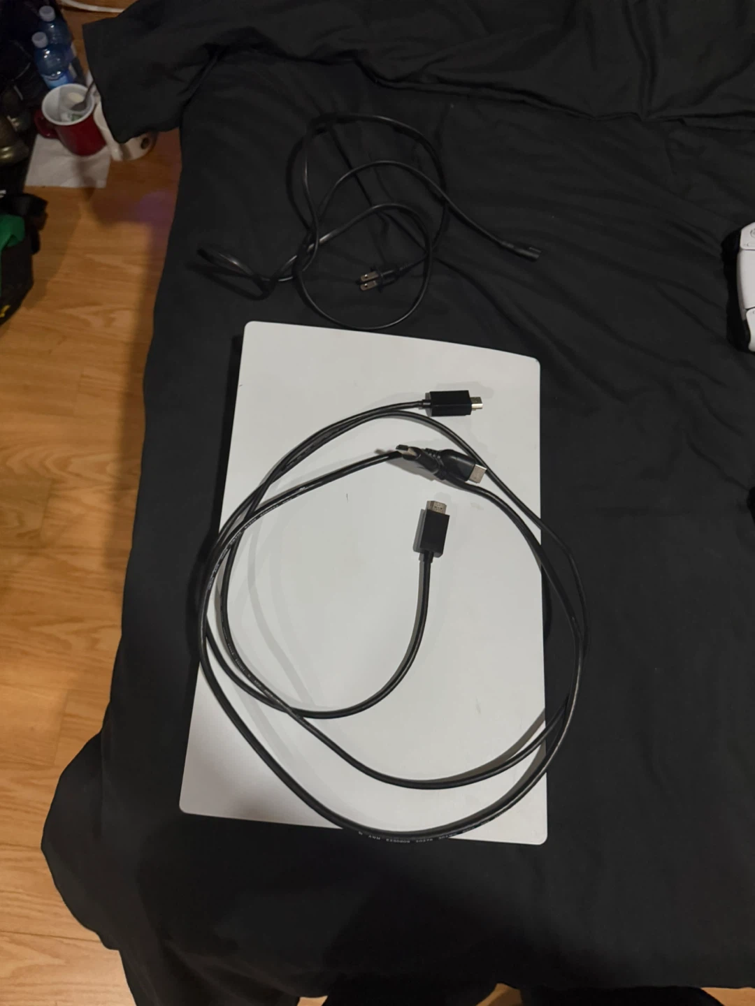 PlayStation 5 DualSense Controllers and Charging Station - photo 2