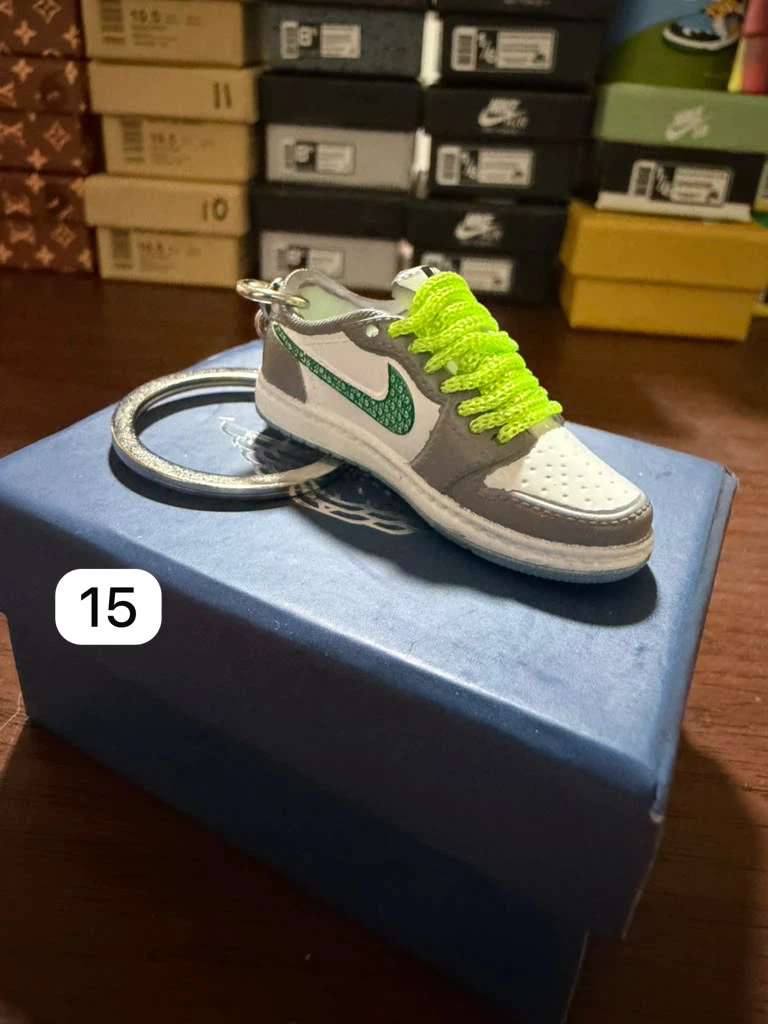 Nike Air Jordan Sneaker Keychains - photo 5