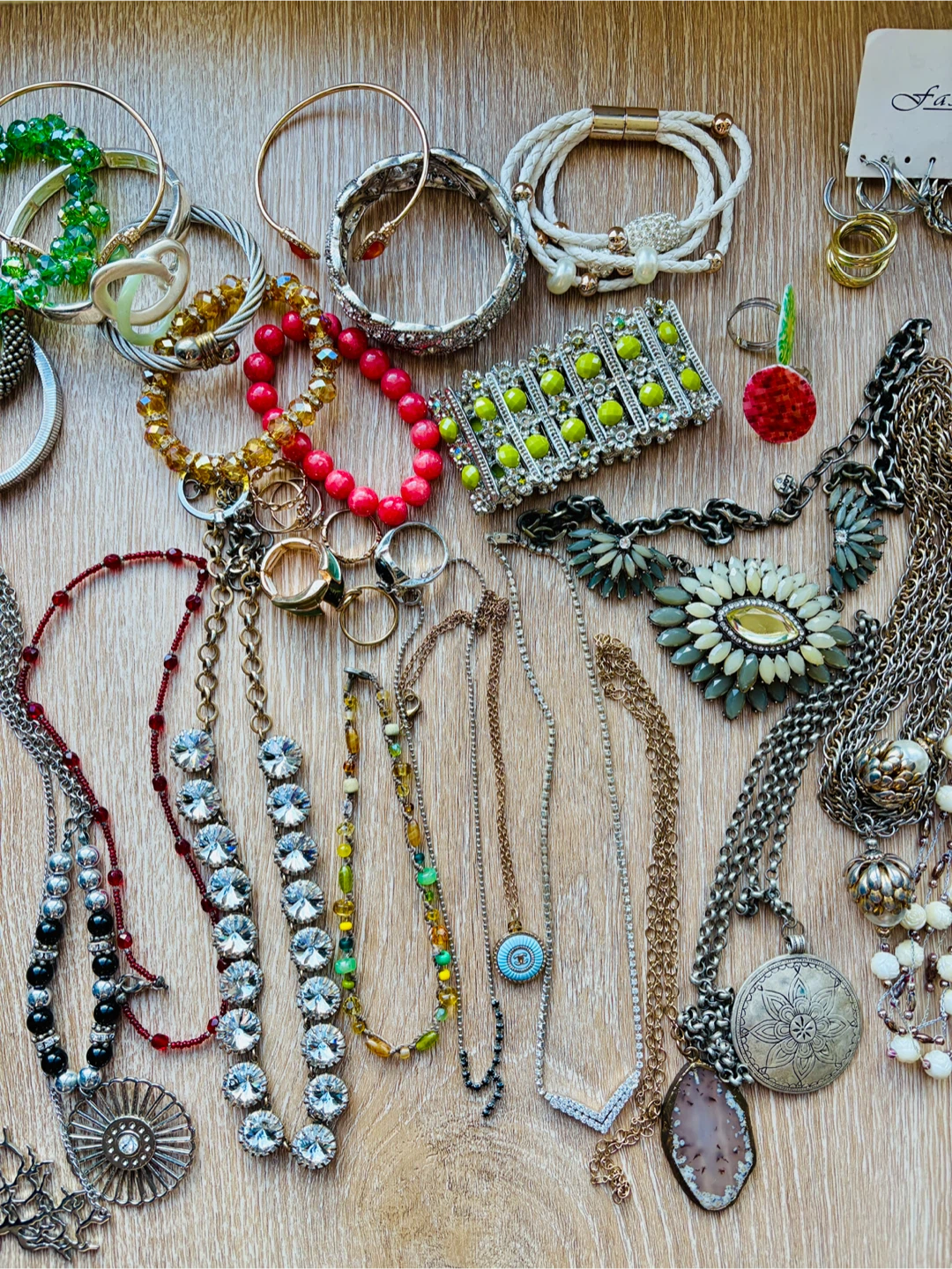 Vintage Lot 70 Pieces Custom Jewellery - photo 4