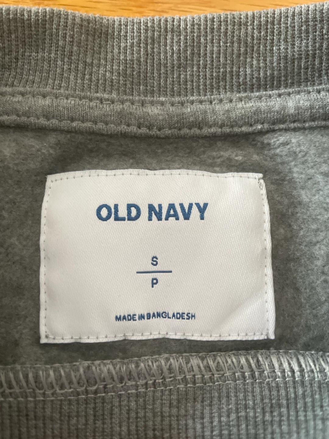 Old Navy Grey Yeti Sweatshirt - photo 2