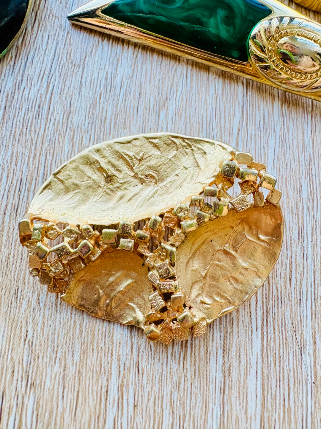 Lot of 5 One Signed Monet Vintage Statement Brooches - photo 3