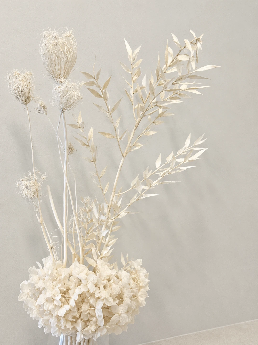 Flower Arrangement with Glass Vase - photo 2