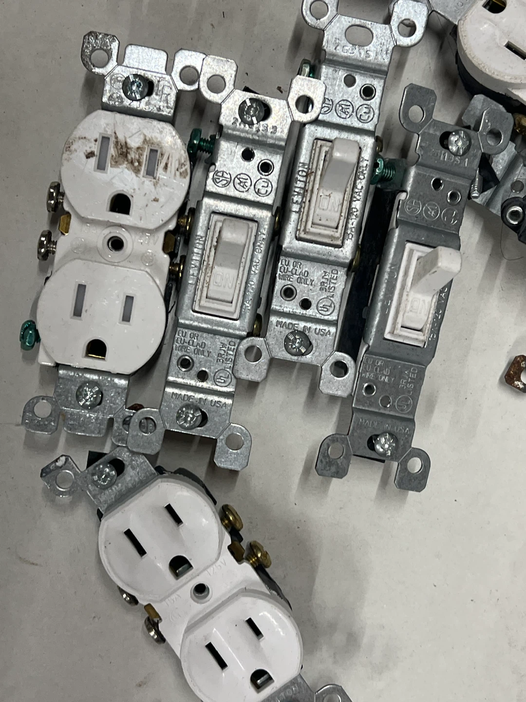 Lot of Assorted Leviton Electrical Switches and Outlets - photo 2
