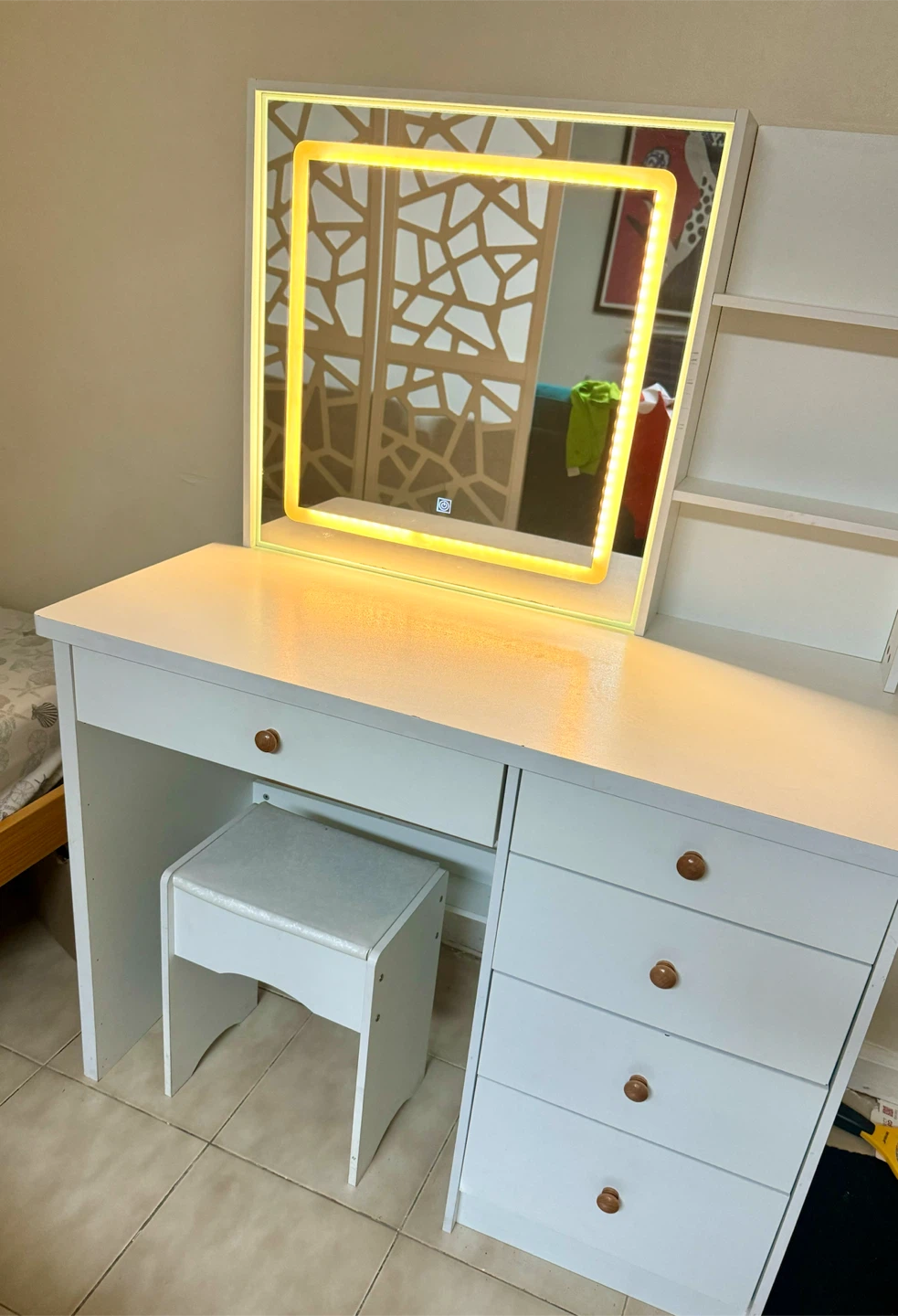 FUFU&GAGA White Makeup Vanity Set with LED Mirror