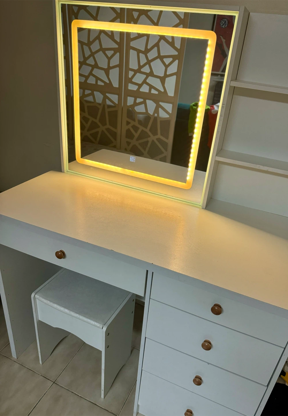 FUFU&GAGA White Makeup Vanity Set with LED Mirror - photo 3