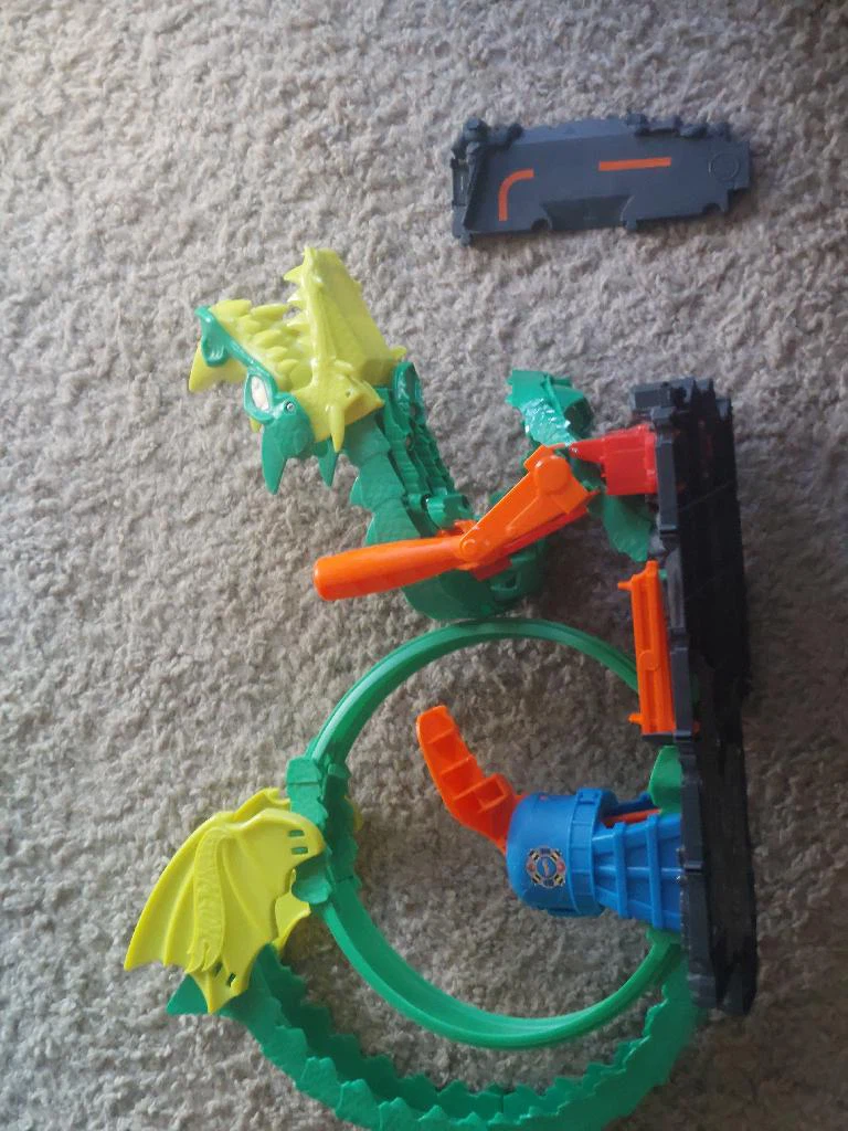 Hot Wheels Dragon Blast Track Set - photo 4