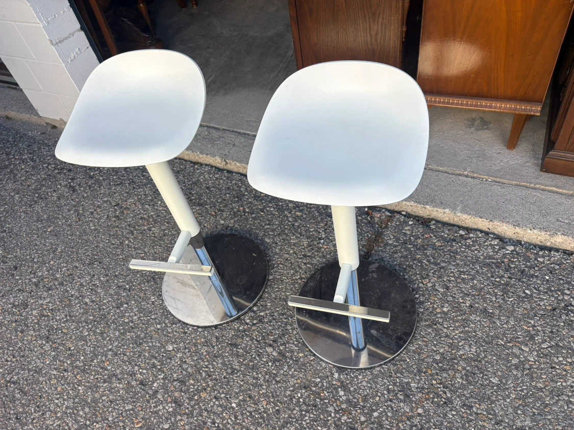 Free delivery used Two White Adjustable Bar Stools - photo 3