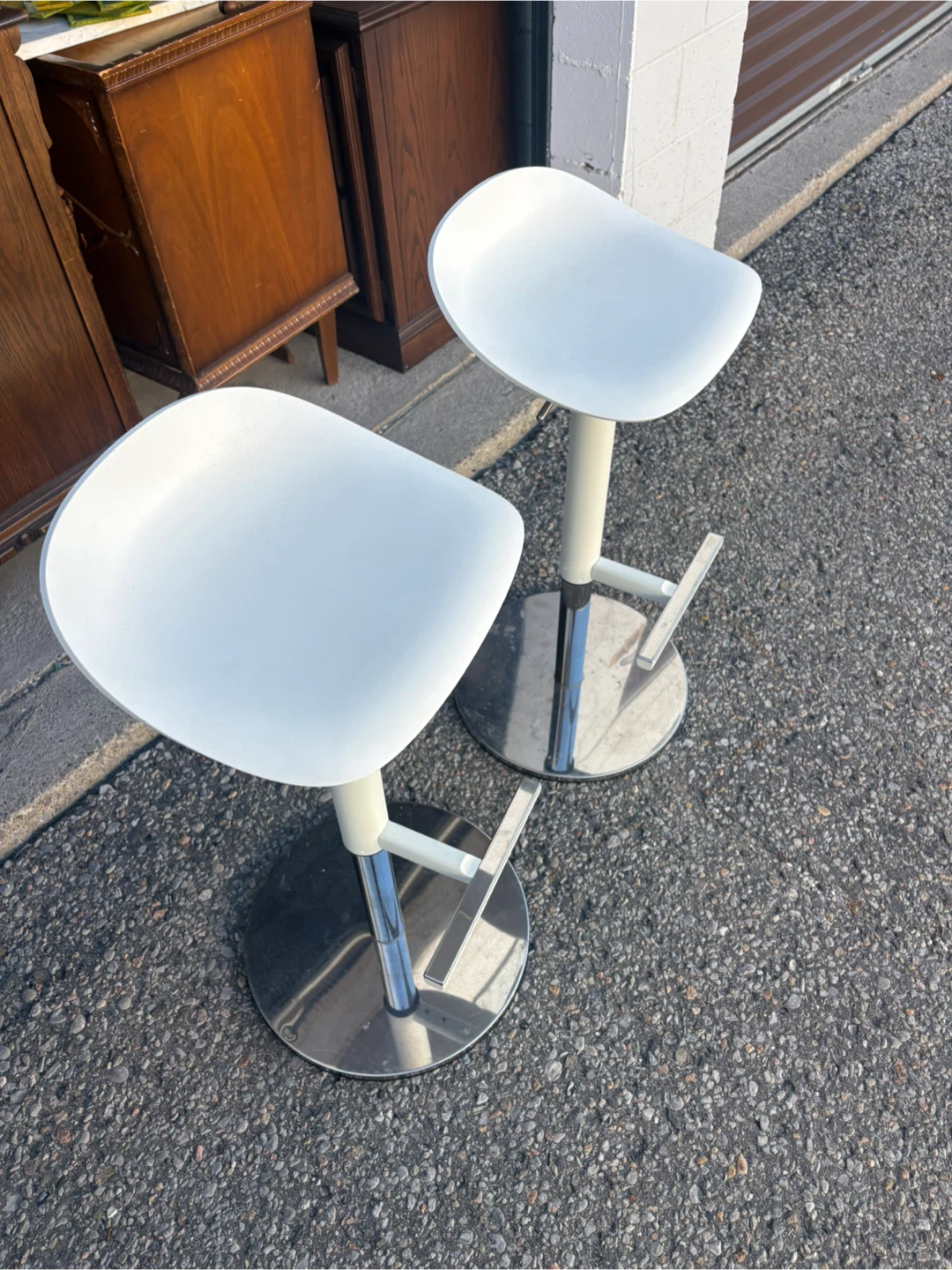 Free delivery used Two White Adjustable Bar Stools - photo 5