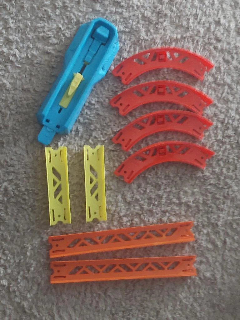 Hot Wheels Track Pieces and Stunt Set - photo 2