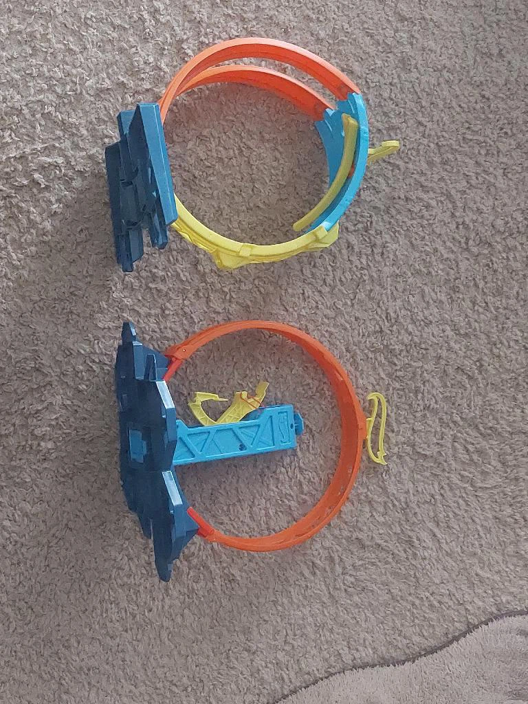 Hot Wheels Track Pieces and Stunt Set - photo 5