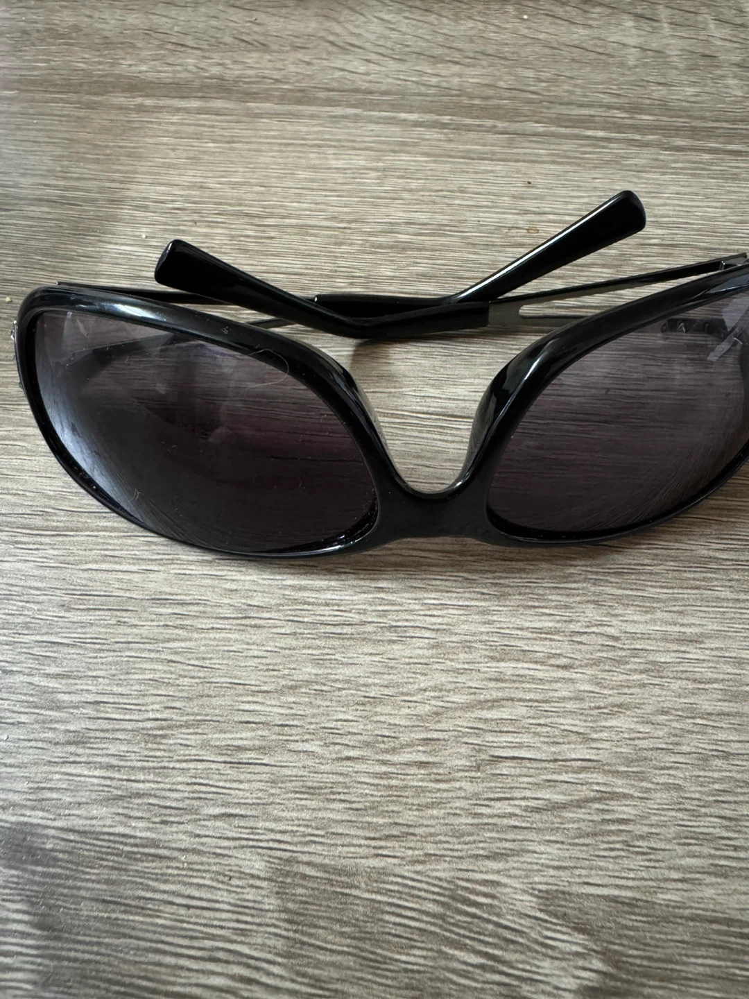 Guess Sunglasses with Rhinestone Detail - photo 5