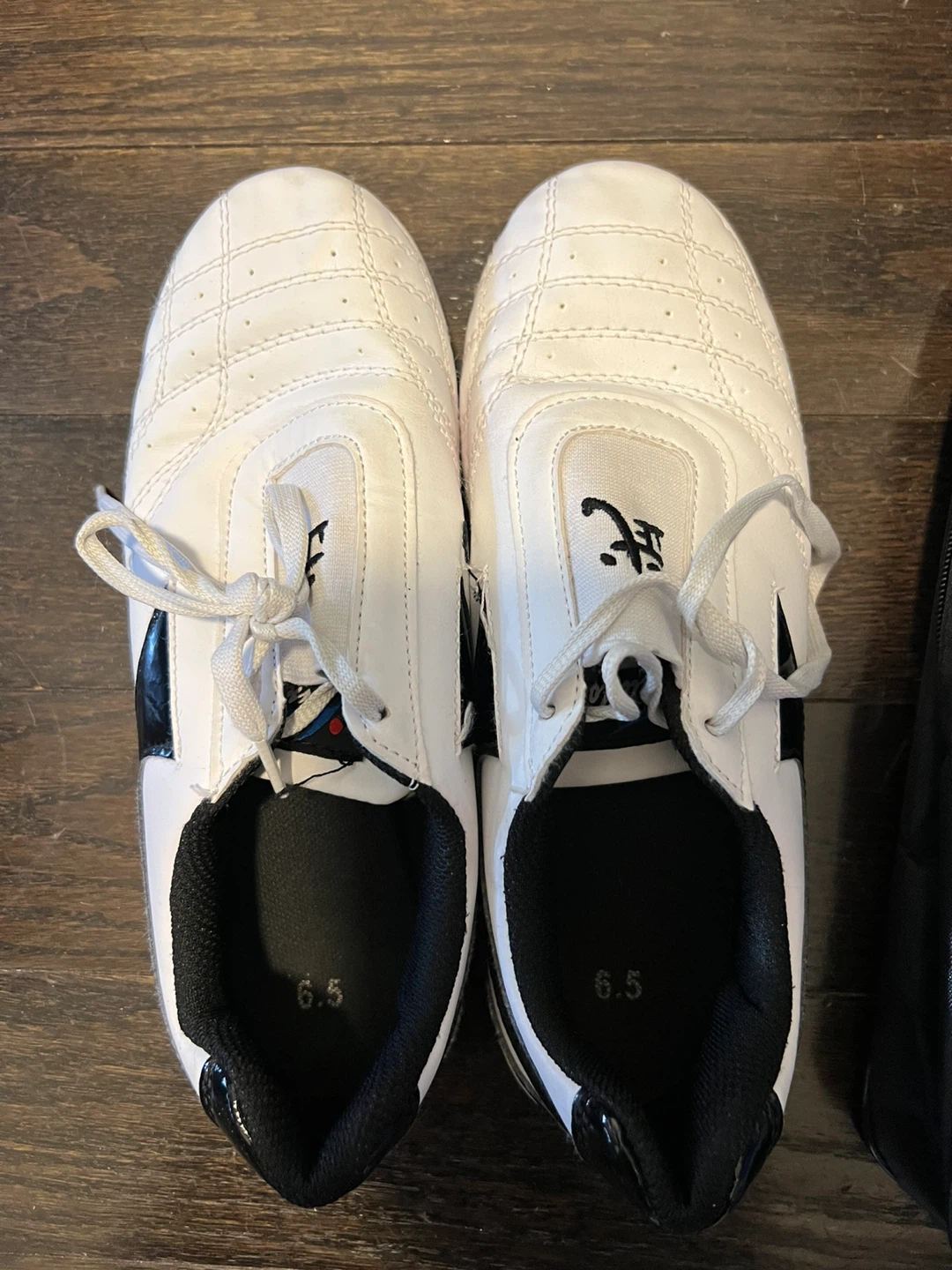 Mudo Sports Martial Arts Shoes, size 6.5