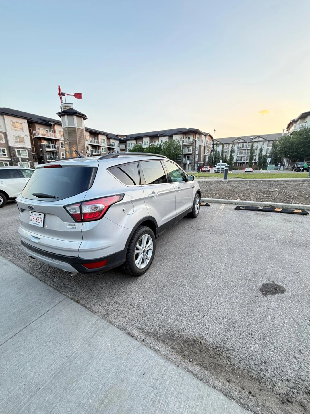 Silver Ford Escape SUV - photo 4