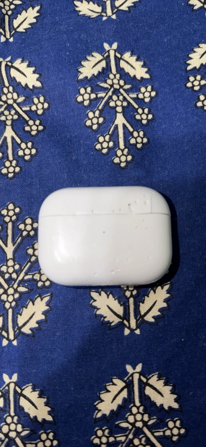 Apple AirPods 2nd generation charging case only
