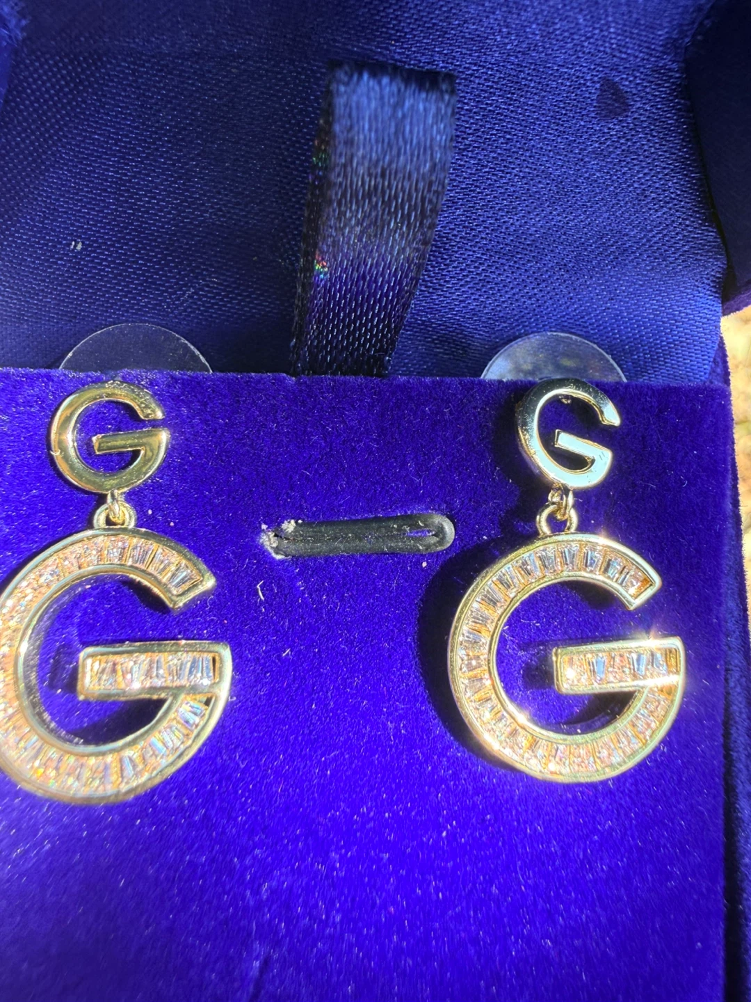 Gold-tone G initial dangle earrings - photo 2
