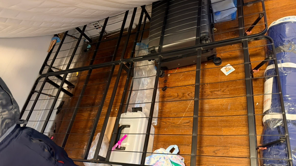 2twin Size Metal Bed Frame (queen)