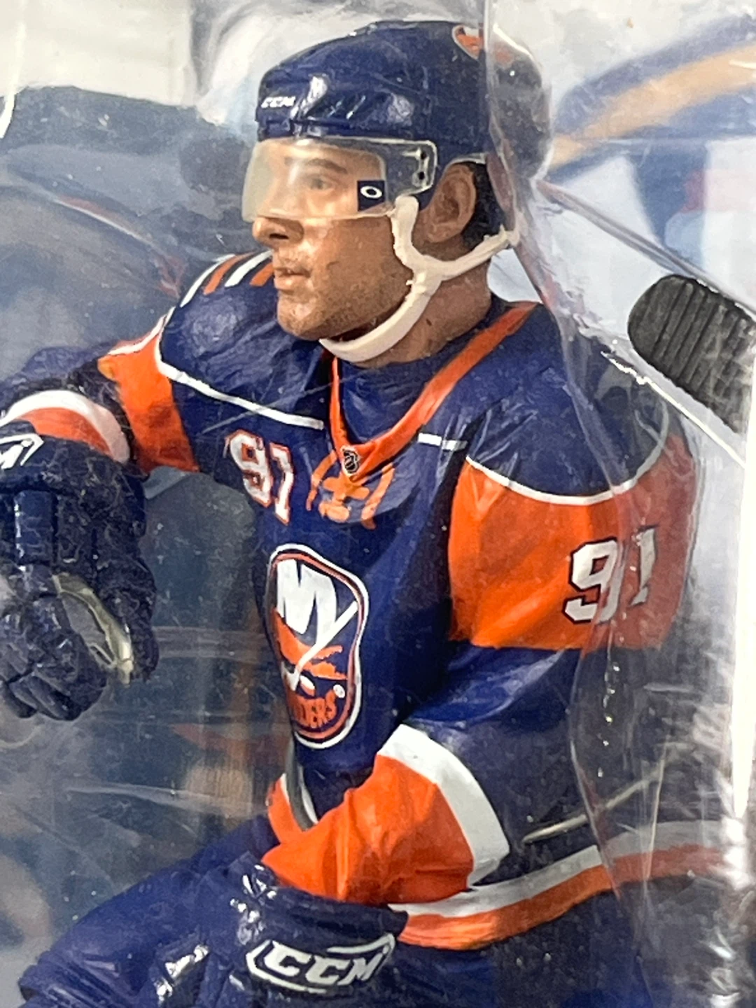McFarlane NHL John Tavares Figure + Bonus Tim Hortons Card - photo 2