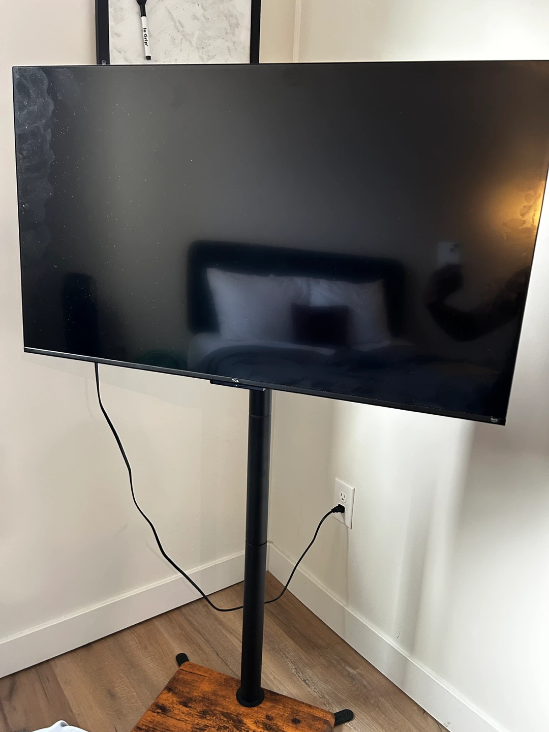 TCL 43" Q6 Series Fire TV 4k UHD - photo 2