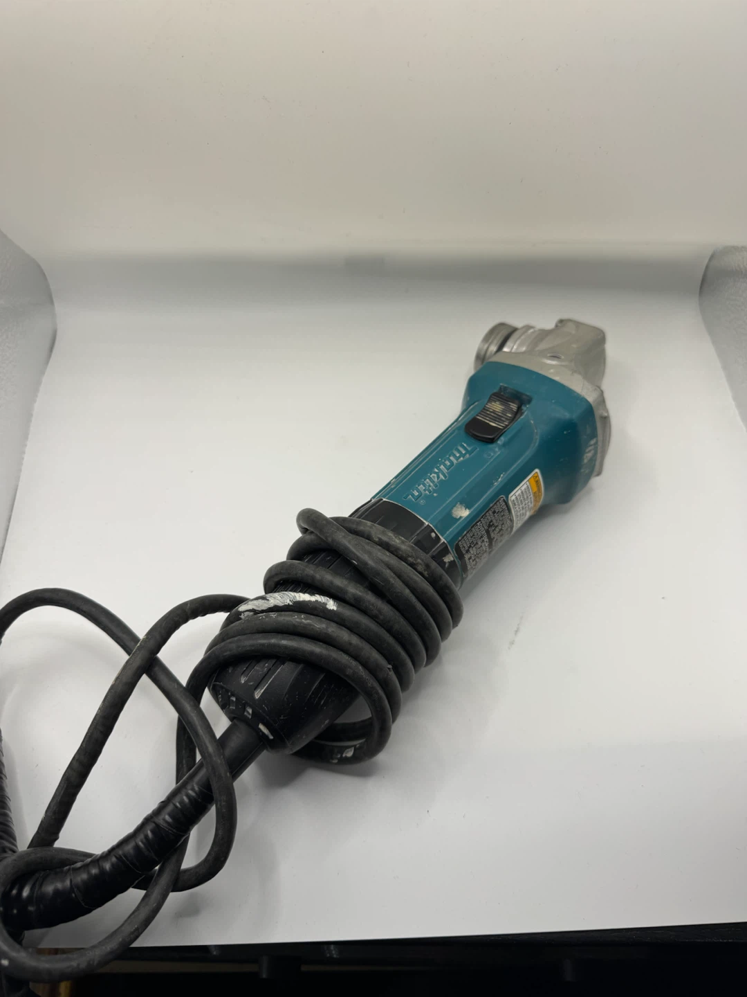 Makita GA4030 4-Inch Angle Grinder - photo 2