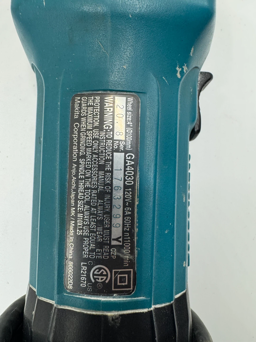 Makita GA4030 4-Inch Angle Grinder - photo 3