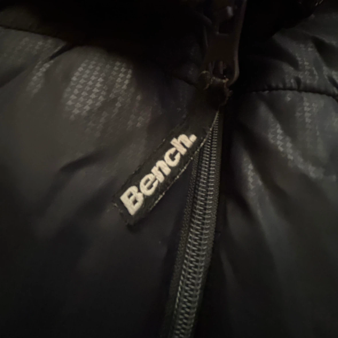 Bench - Black Puffer Jacket - *Size Men Medium* - photo 4