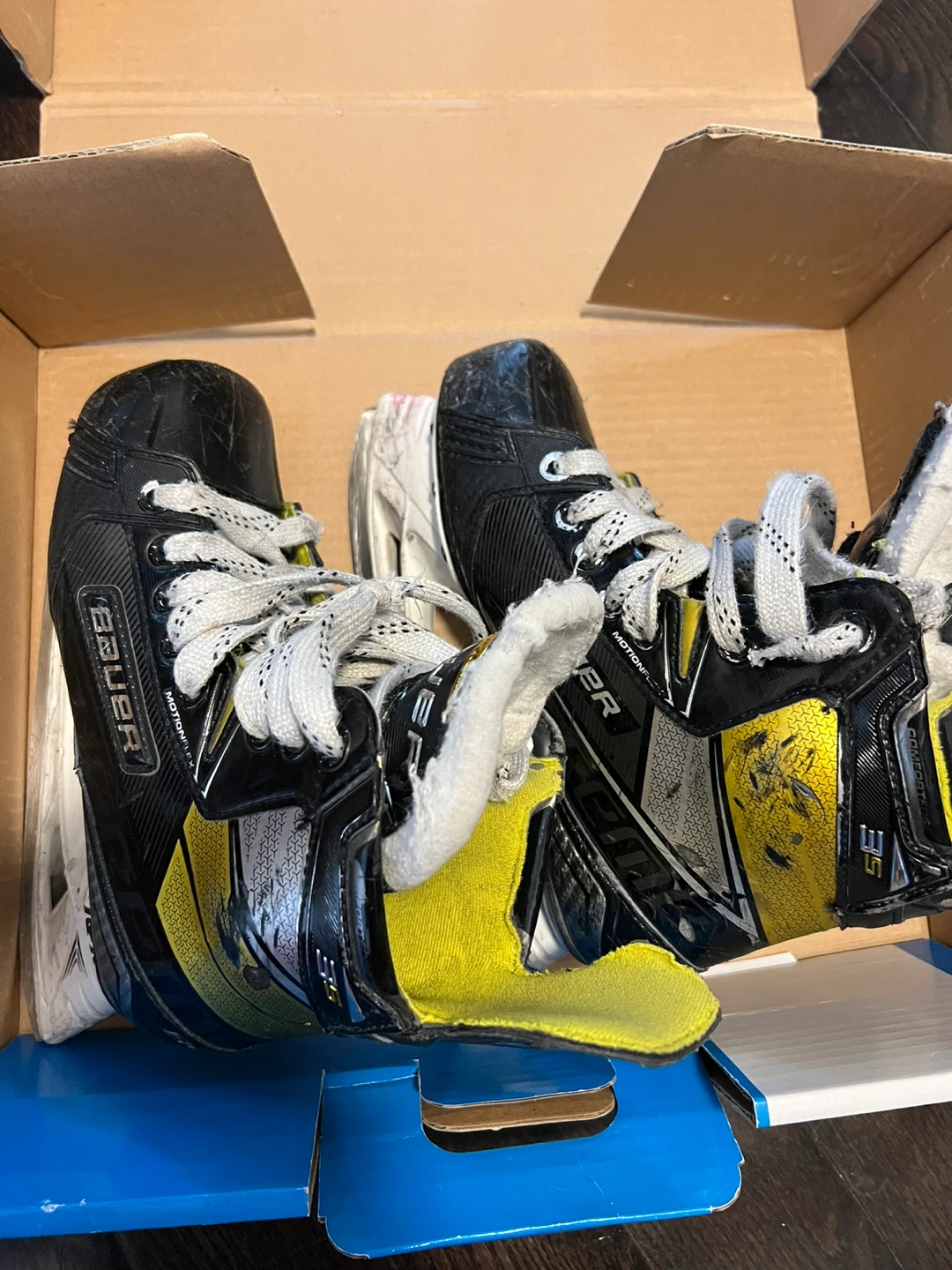 Bauer Supreme 3S Junior Hockey Skates Size 3.5 D