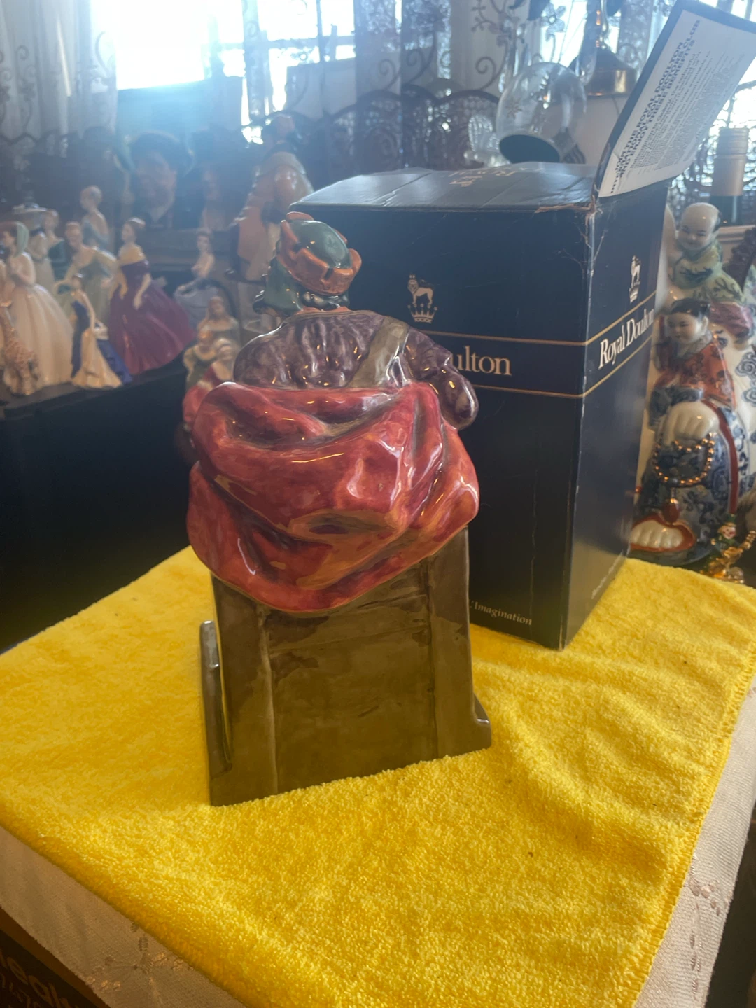 Royal Doulton The Old King HN 2134 Figurine - photo 3