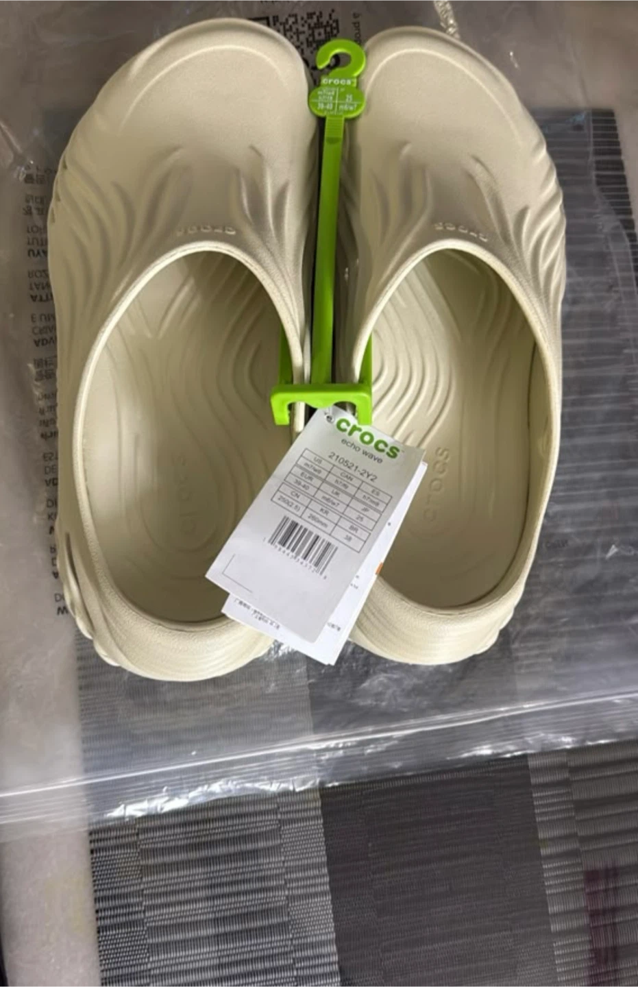 Crocs Echo Wave Clogs Cream - photo 4