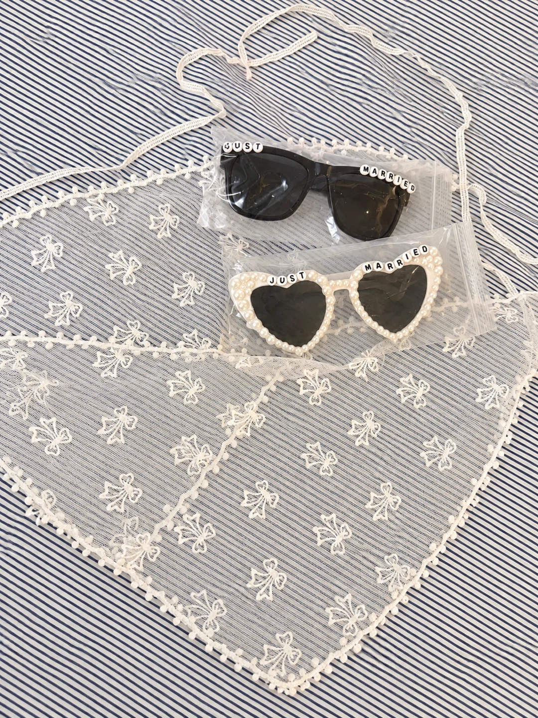 Wedding photo shoot accessories