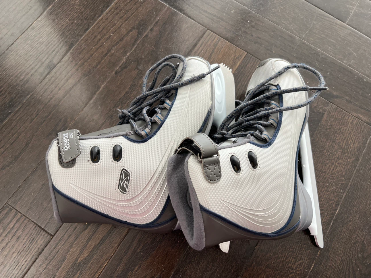 Reebok CS50 Ice Skates, size 6