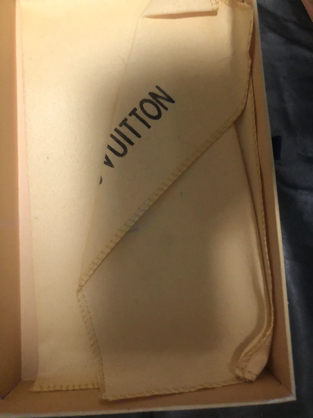 Louis Vuitton Damier Ebene Pouch - photo 3