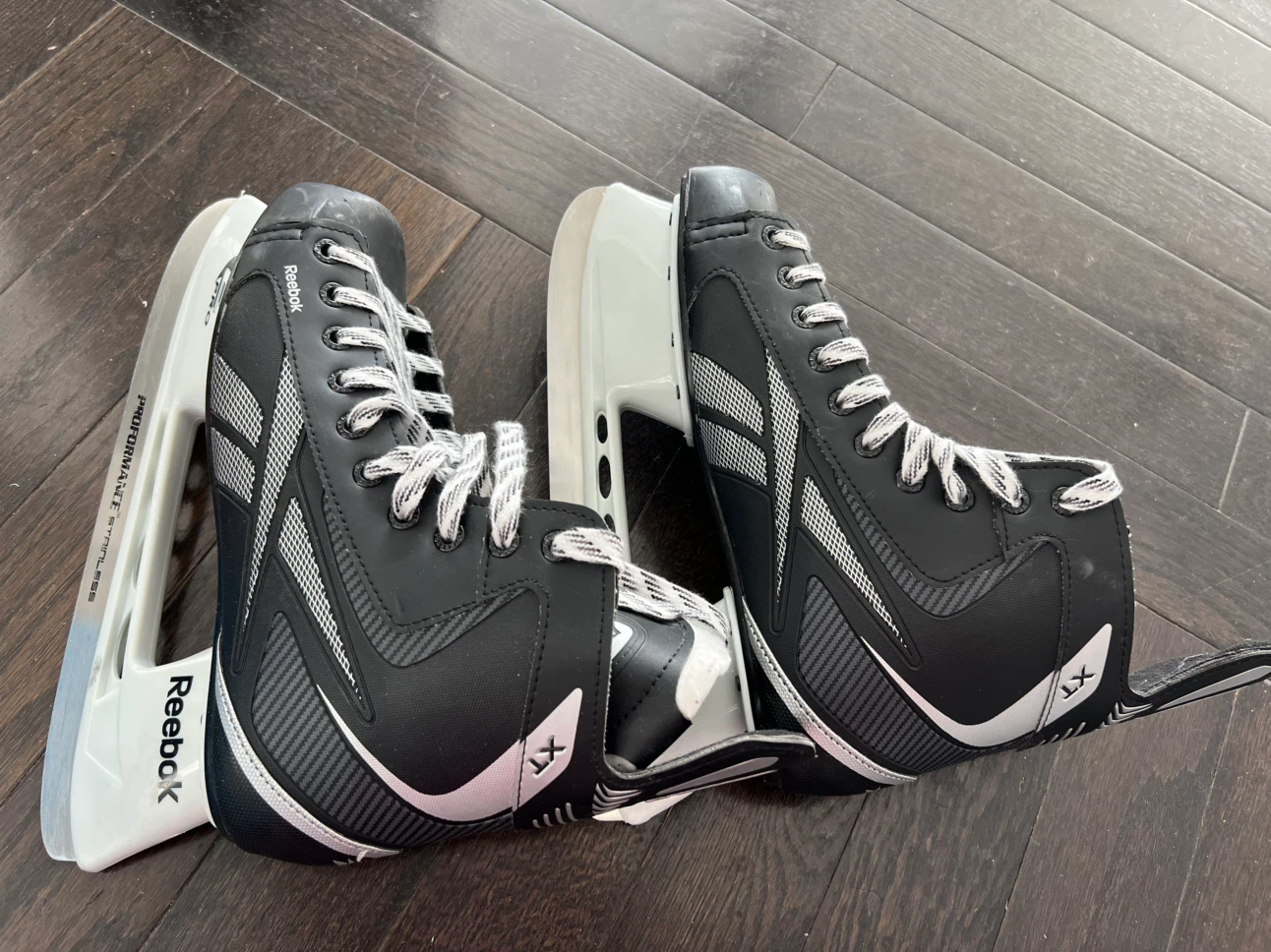 Reebok XT Hockey Skates Size 10