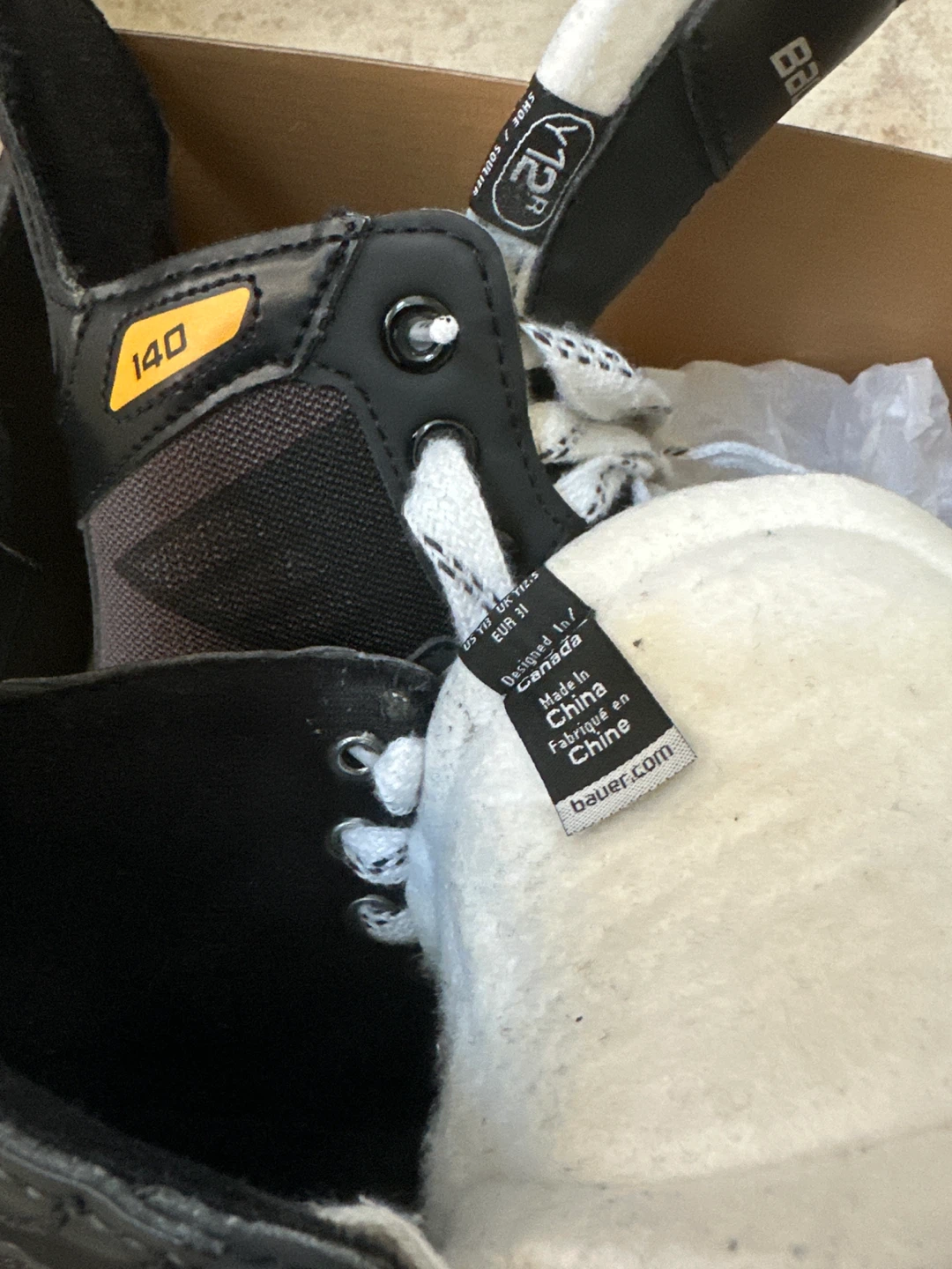Bauer Supreme 140 Youth Ice Skates Size 12 - photo 3