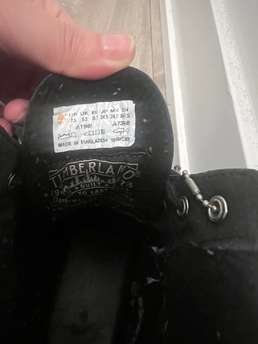 Women's Timberland Boots Black Size 7.5 - photo 3
