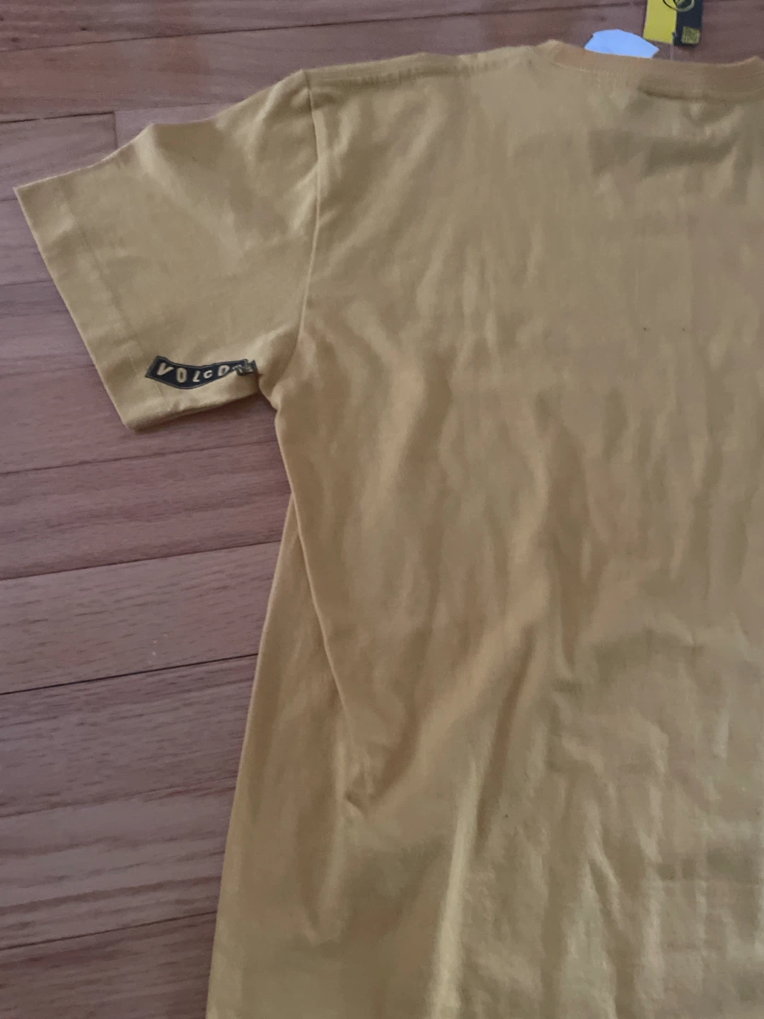New Volcom Scrap Stone Youth T-Shirt Yellow with tags - photo 3