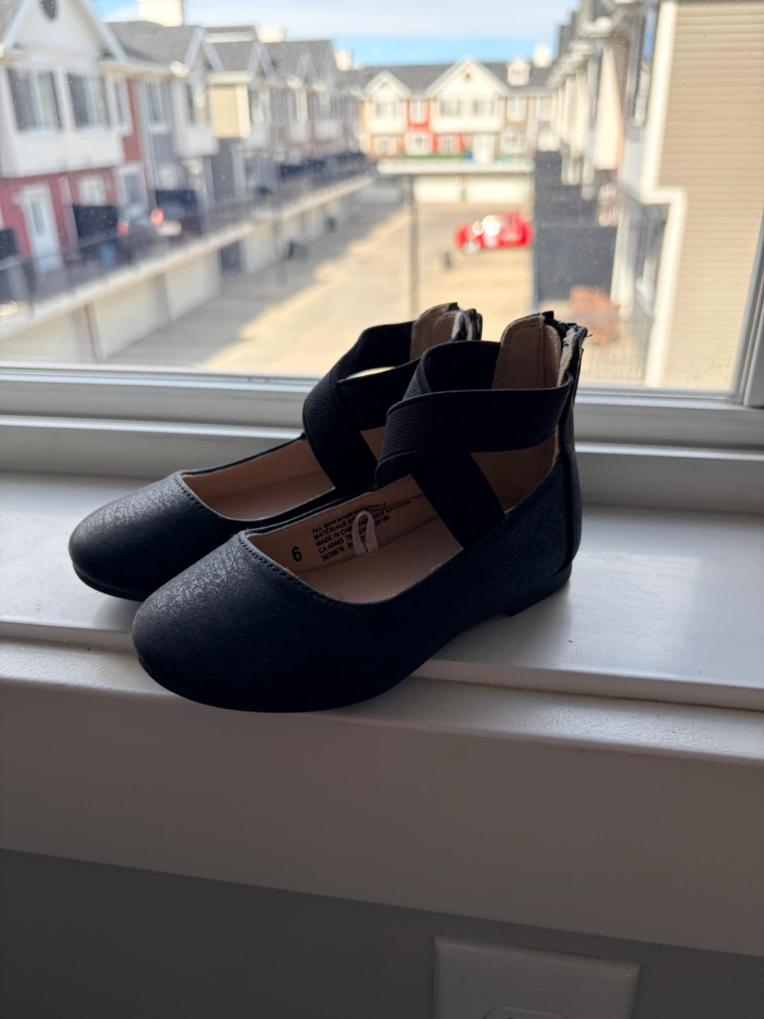 The Children's Place Black Flats Size 6