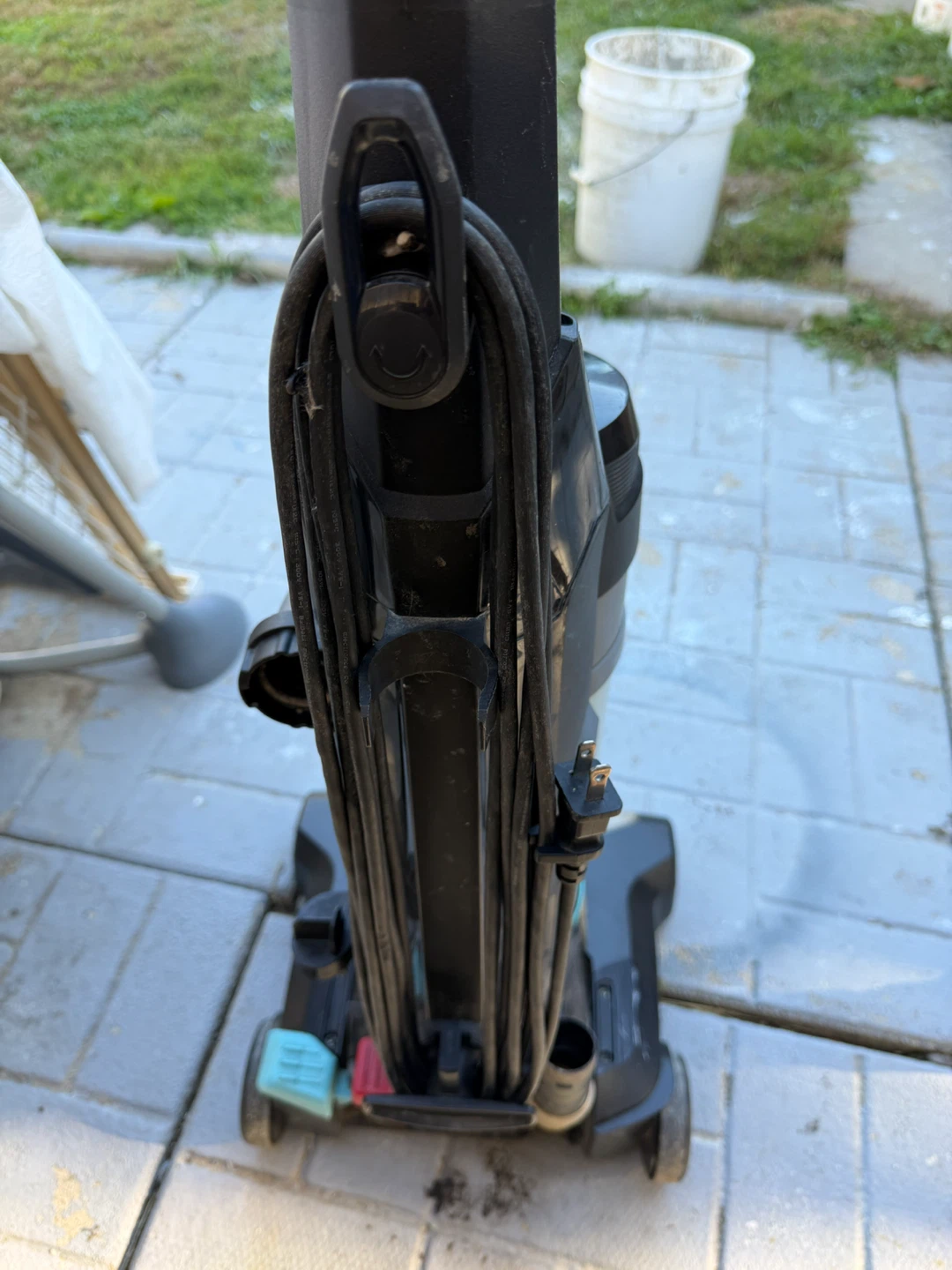 Bissell PowerForce Bagless Upright Vacuum - photo 3