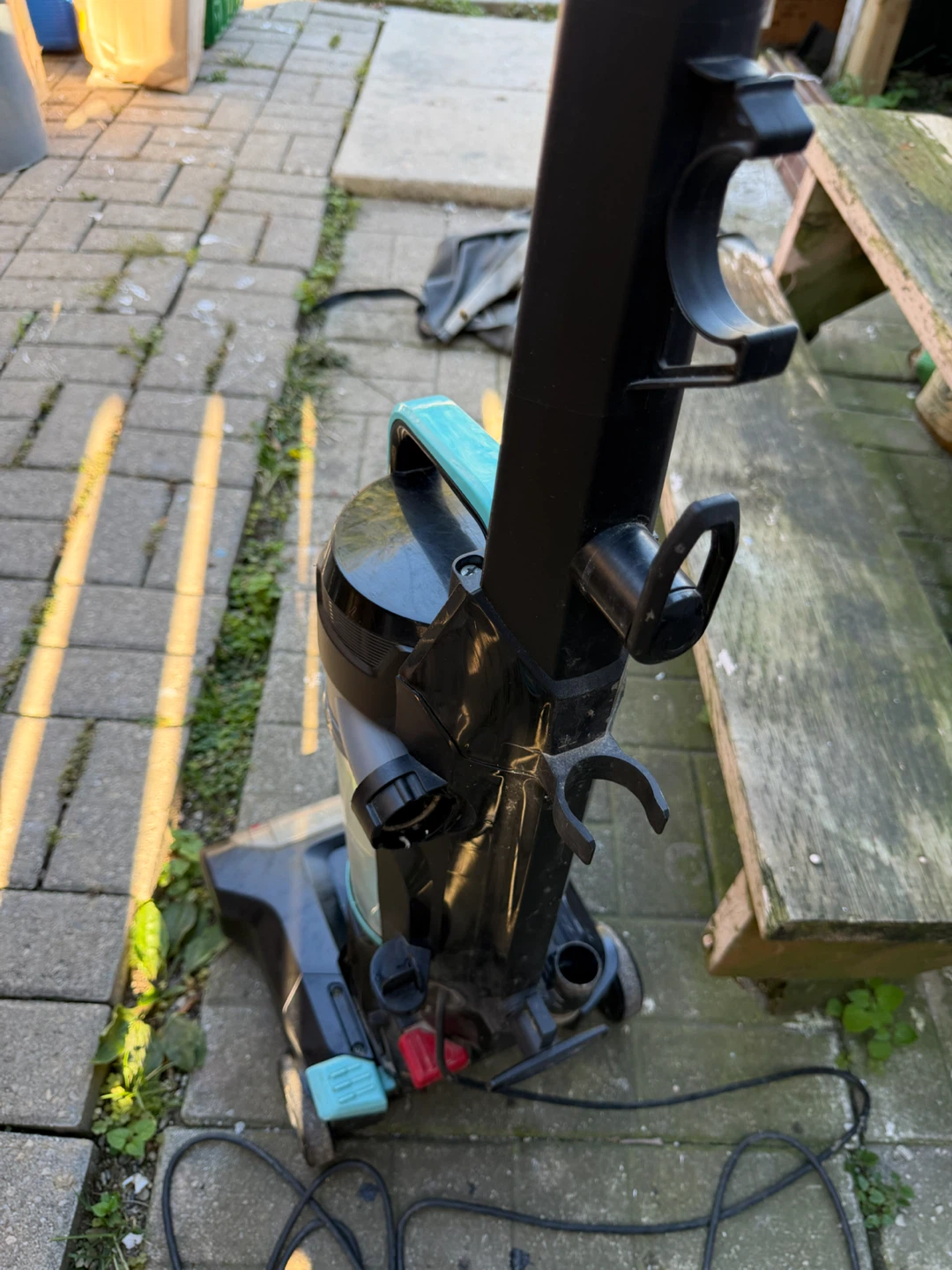 Bissell PowerForce Bagless Upright Vacuum - photo 4