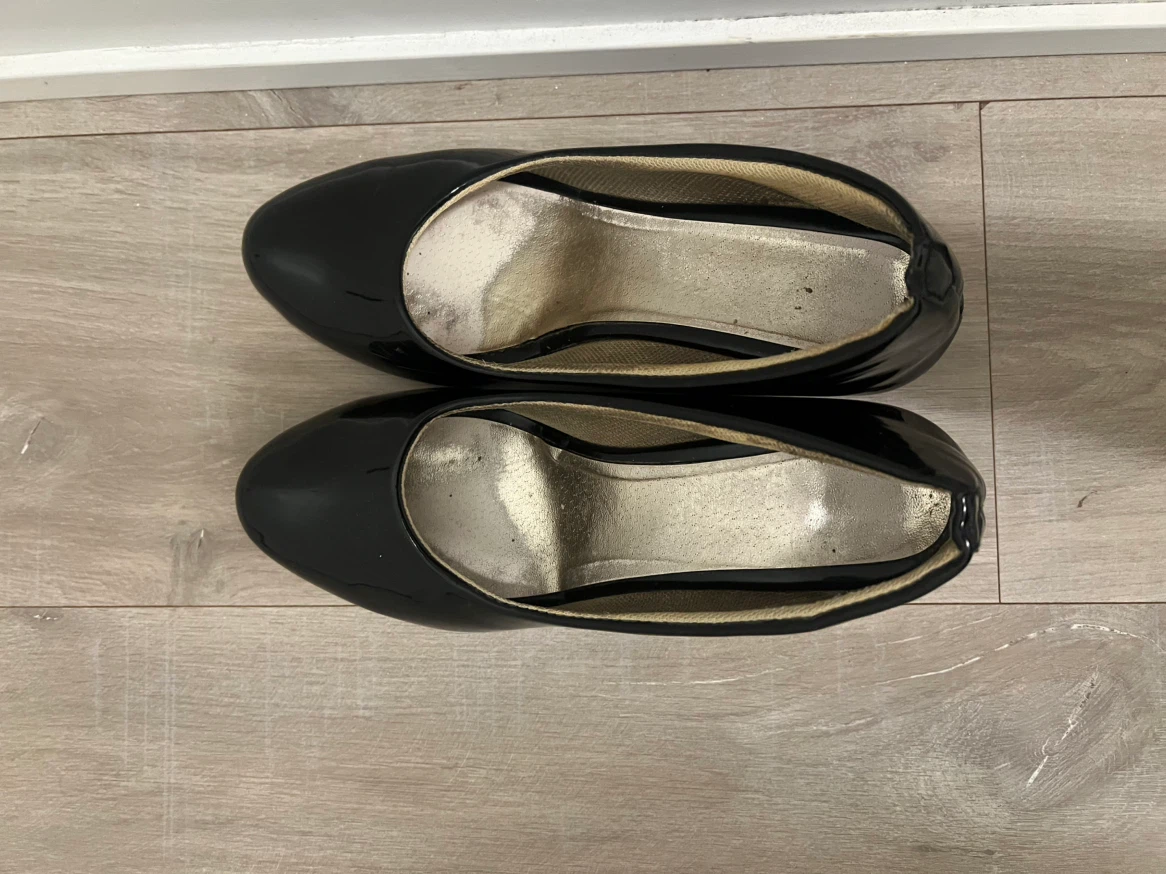 Black Wedge Heels