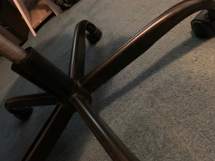Black and white gaming chair - photo 3