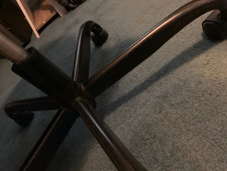 Black and white gaming chair - photo 4