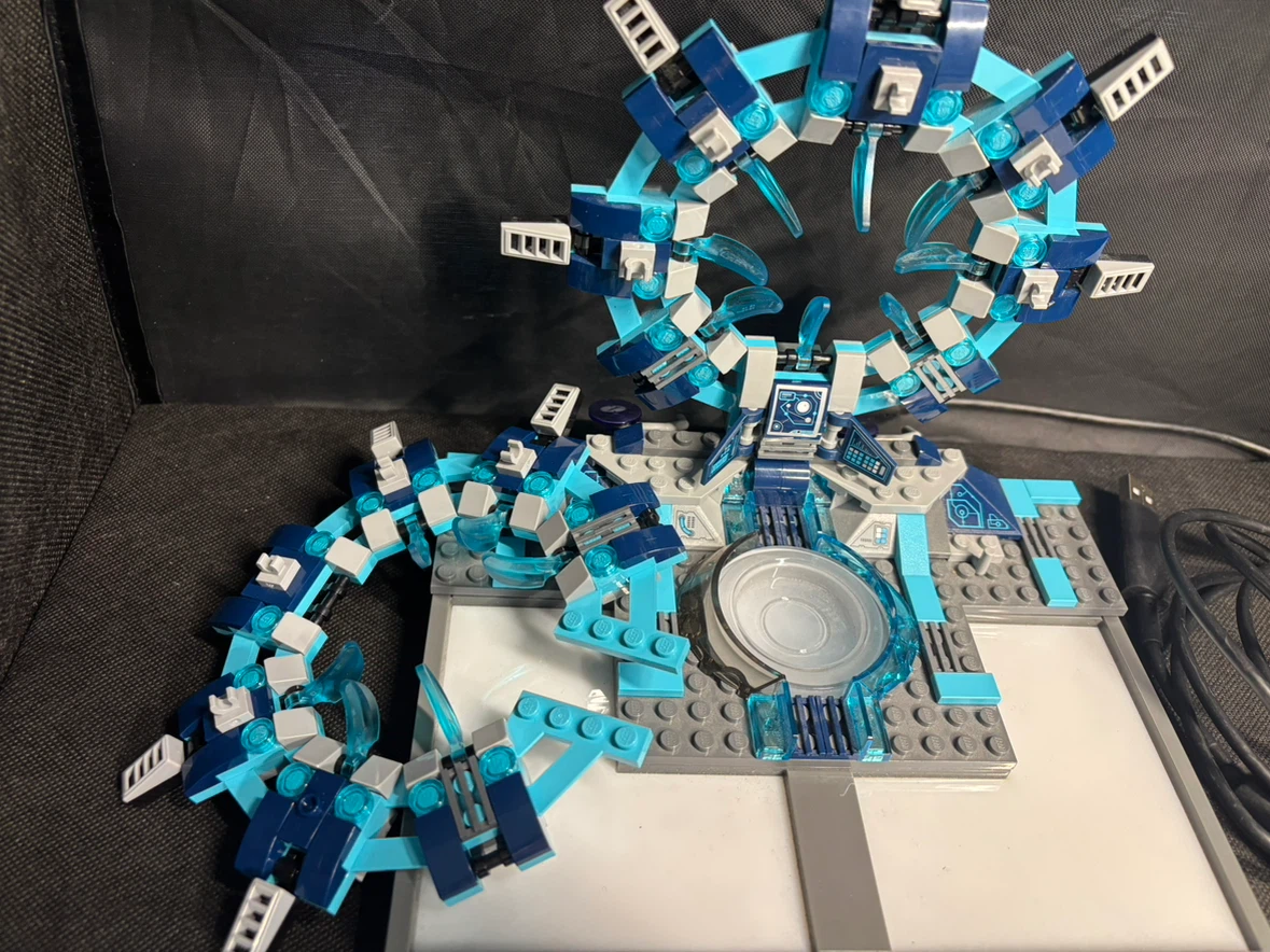 LEGO Gateway Build 71172 -  incomplete - photo 4