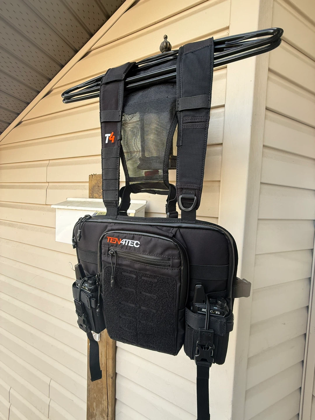 TEN4TEC CHEST BAG W/ 4 HANDHELD RADIOS - photo 2